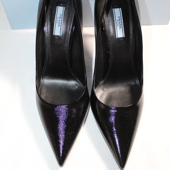 NWOB PRADA Embossed Leather Heels Pumps Vernice Saffiano Black 41 - Picture 2 of 6